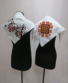 Косынки и платки с вышивкой